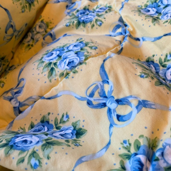 Vintage COMING HOME Blue Roses and 'Bows-es' Reversible Sleeping Bag and Sack - Picture 4 of 9